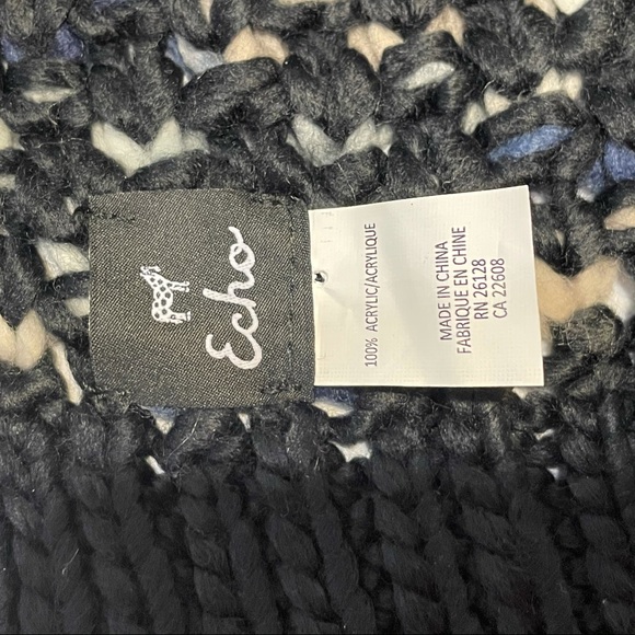 12x76” echo blue gray  knit acylic rectangle scarf - Picture 4 of 5